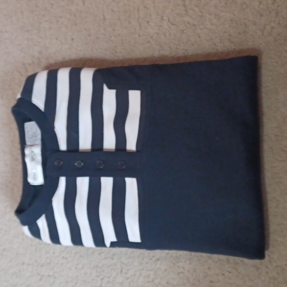 H.W. Sport 3/4 Sleeve Partial Button Top - Picture 11 of 11